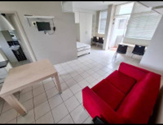 2 BEDROOM APARTMENT FOR SALE IN HILLCREST